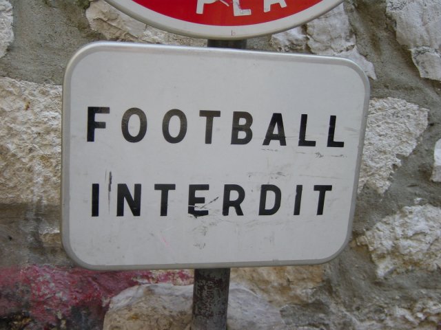 Panneau "Football interdit"