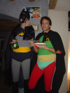 Batman et Robin posant sous un poste de Batman et Robin