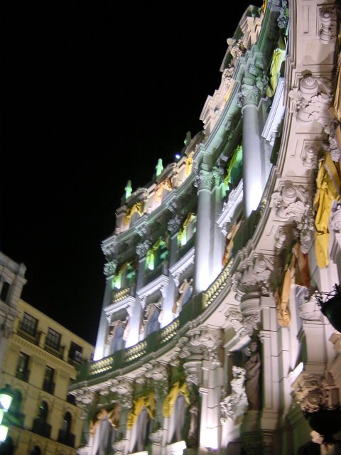 Palais Madril\350ne la nuit