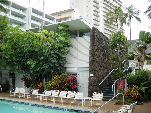 Our hotel: Hawaiiana Hotel