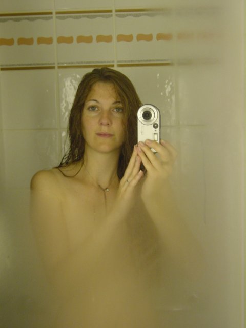 Selfportrait in the miror of the bathroom ("a la Karl" ;-)