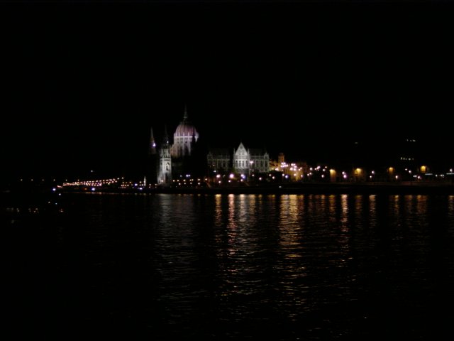 Dinner Cruise on the Danube: lights, illuminated building