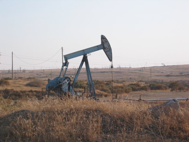 Machine digging for oil