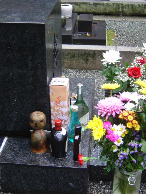 Offerings on a tumb