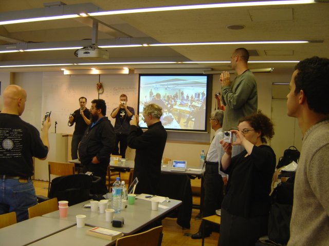 Gerald's lightning talk: everyone takes a picture at the same time from various angles