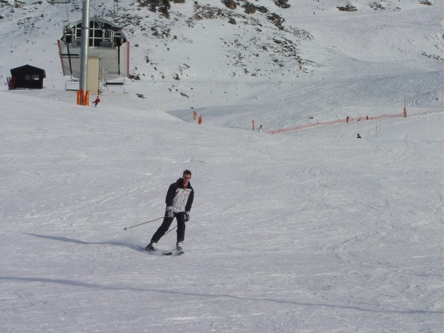 Andrew fait un virage