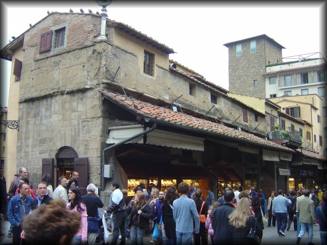 On the Ponte Vecchio, crowd, jewelleries, Firenze