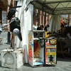 Under a pretty large tent, some keen people had set up their workshop and they assembled, welded, screwed and glued all sorts of objects, in all sizes. 