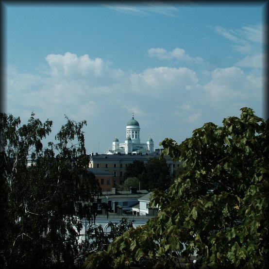 View on the Helsinki Cathedral from the Uspenski Orthodox cathedral.