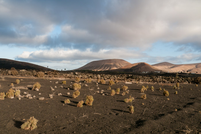 Black gravel & volcanoes