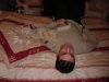 Emu et Steph vautres sur le lit