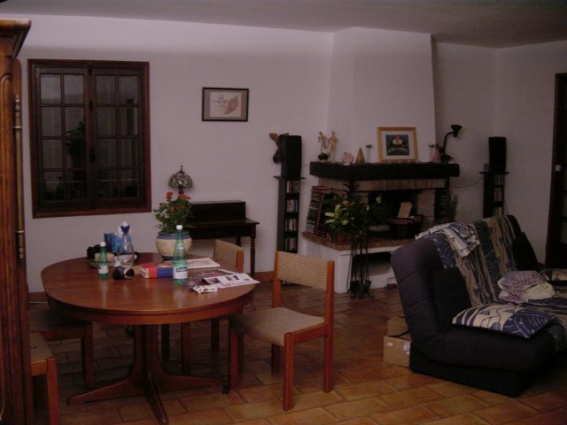 Table a manger, cheminee, clic-clac