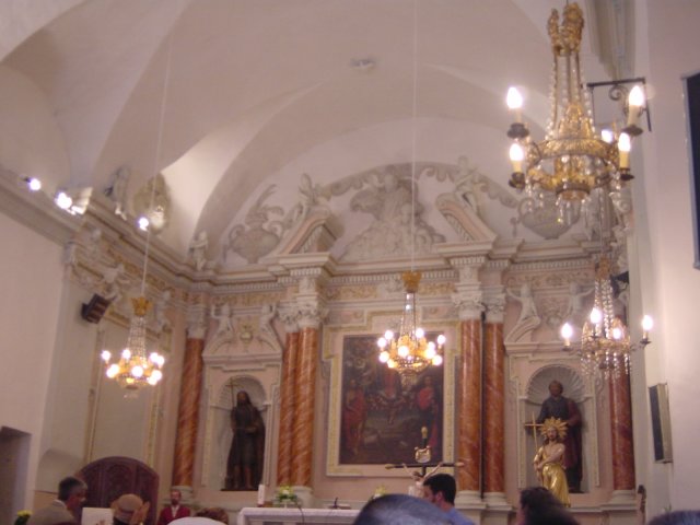 Interieur de l'eglise de Saint-Jeannet