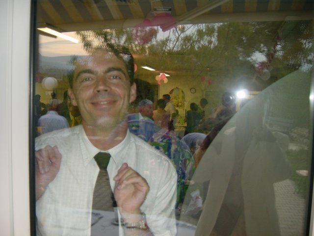 Stephane derriere la vitre