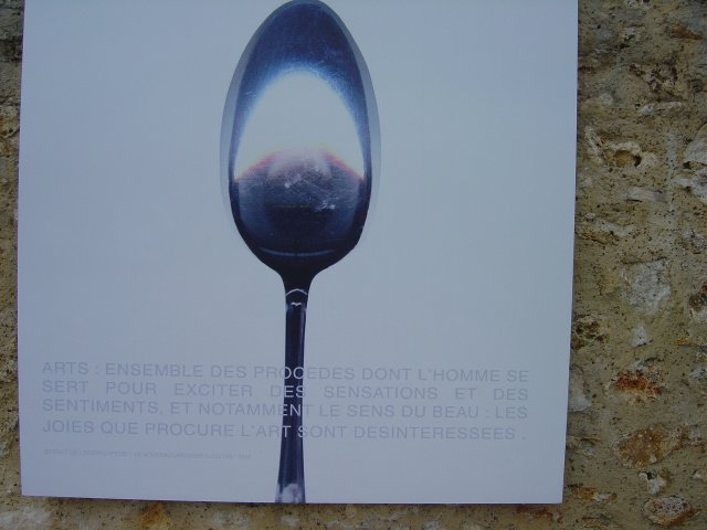Affiche definissant l'art comme un procede' d'excitation