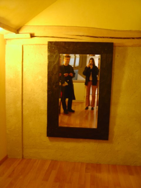 Reflection dans un mirroir: Neo et Coralie