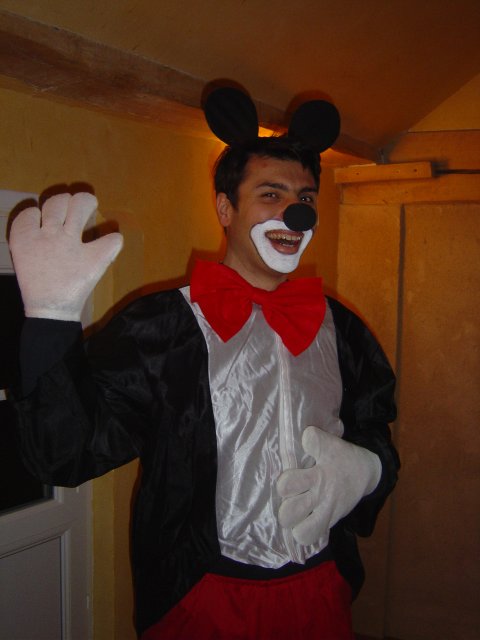 Mickey: Give me five!