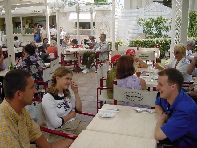 Jean-Damien, Carine and their friend, at the Hagen-Dasz terrace
