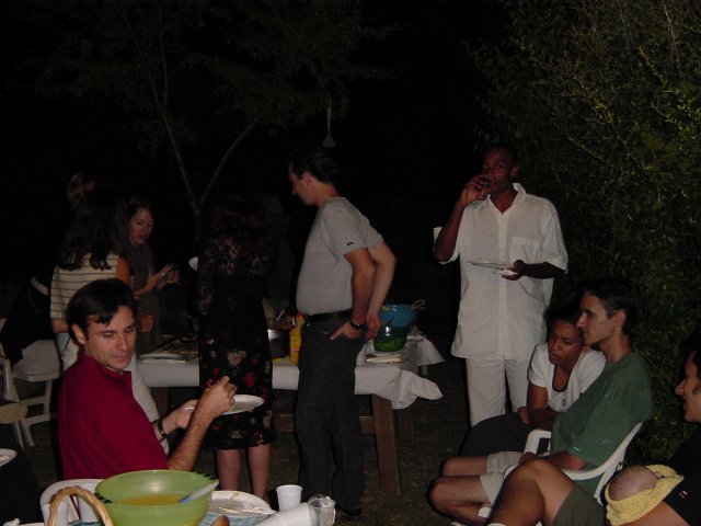 Tout le monde mange