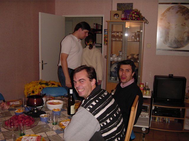 Stephane et Neurone font des grimaces, Bi et Fredo ont honte