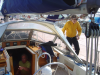 Joel en cabine et Alice sur le pont