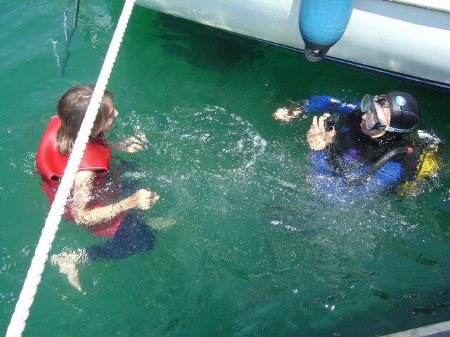 Alice et Daniel dans l'eau
