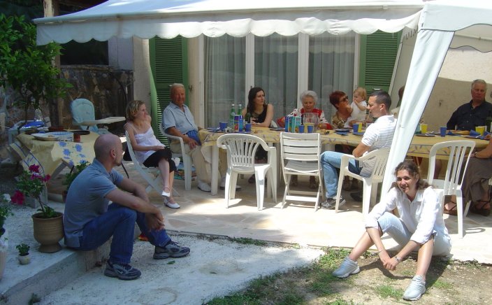 Fabrice, Christine, great grand father, Stephanie, great grand mother, grand mother, Alexis, Arnaud, Coralie, Jacky