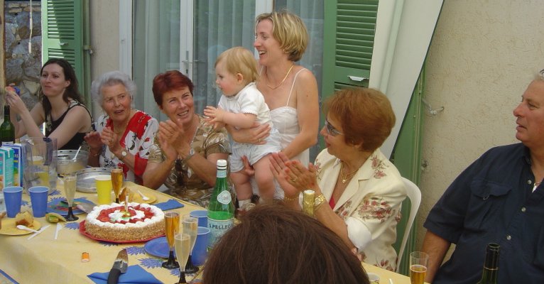Stephanie, Christine and Alexis among a series of grand mothers, Jacky