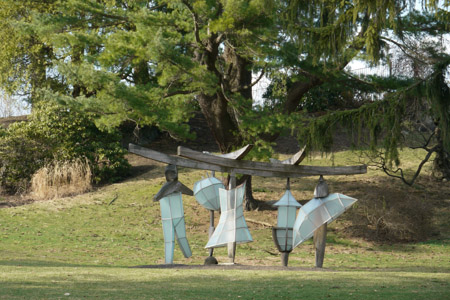 The dancing people