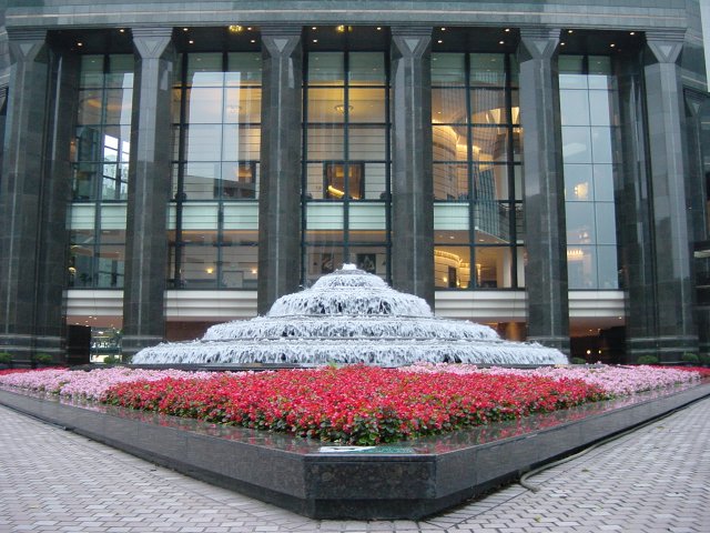 Renaissance Harbour View Hotel