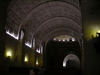 Int\351rieur sombre de la basilique