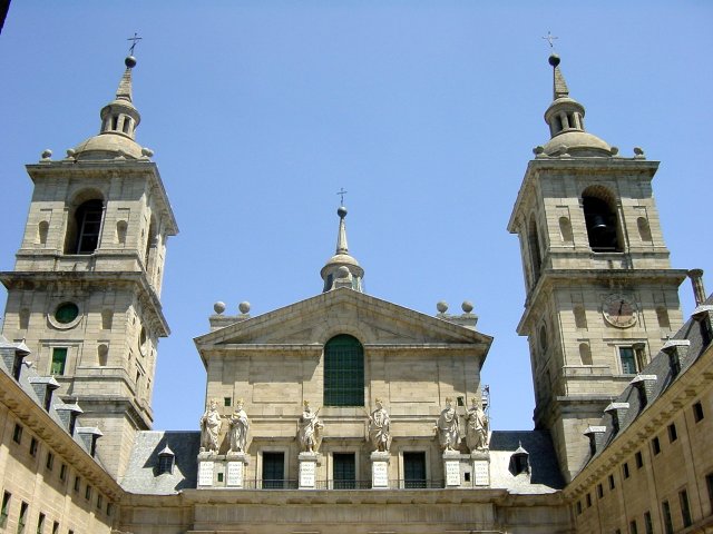 Clochers du monast\350re