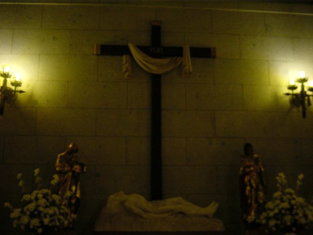 Petit autel de chapelle