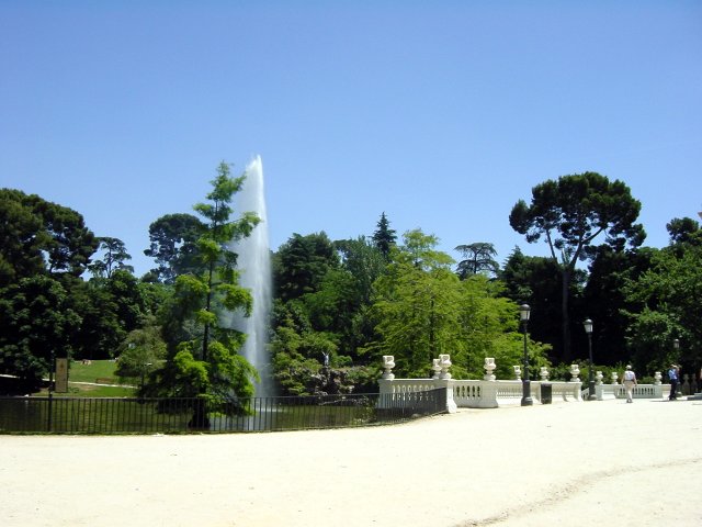 Jet d'eau sur un lac