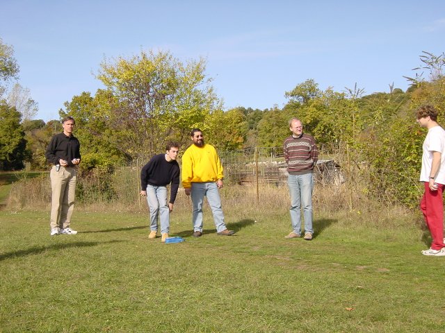 Olivier about to throw, Steve, Simon, Bert and Ian watching