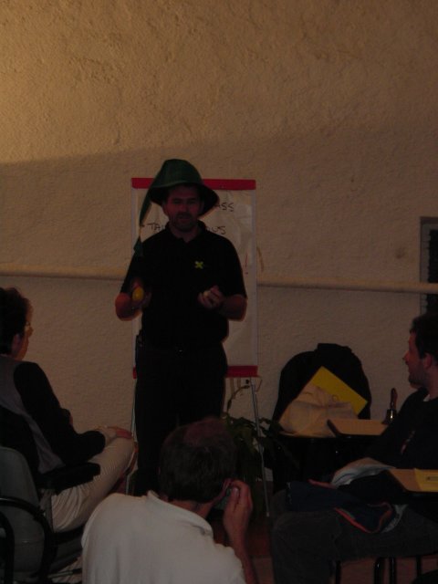 DanielD about to juggle