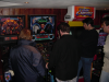 Fredo, Canard, Neurone et Steph devant les flippers