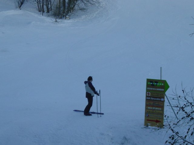 Steph sur ses skis, pr\352t \340 partir