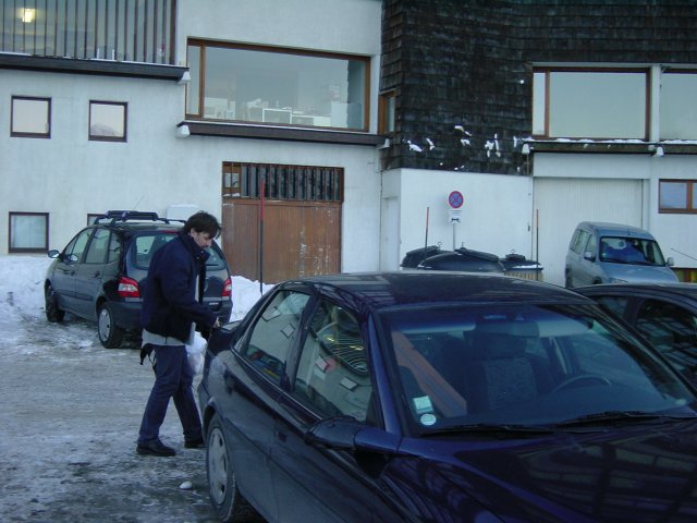 Canard derriere sa voiture