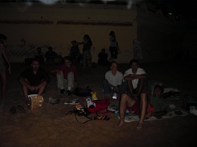 On the beach: Alice, Daniel, Max, Audrey, Philippe, Steph