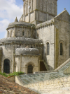 Eglise et vue sur une verriere du donjon de Gouzon