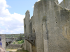 Passerelle et ruine du chateau
