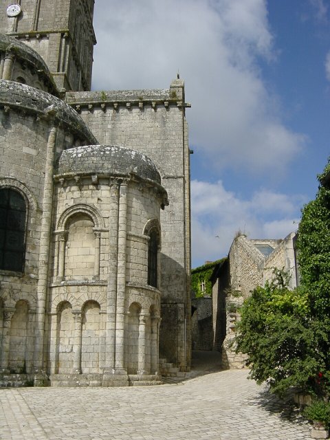 Eglise et ruelle