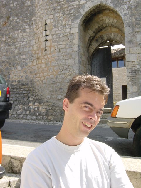 Stephane a la terrasse du cafe