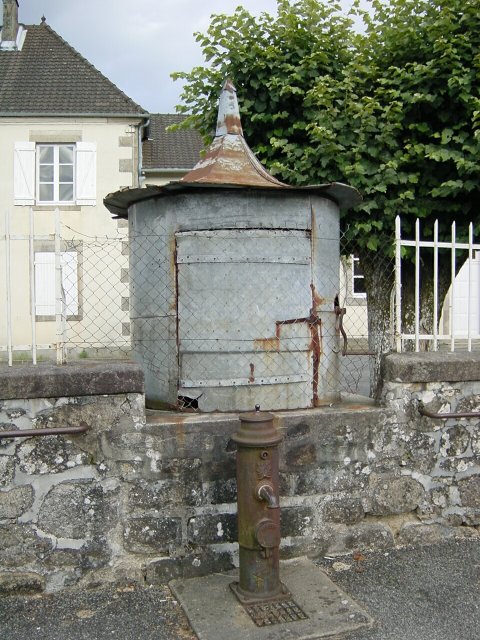 Fontaine et puits 
