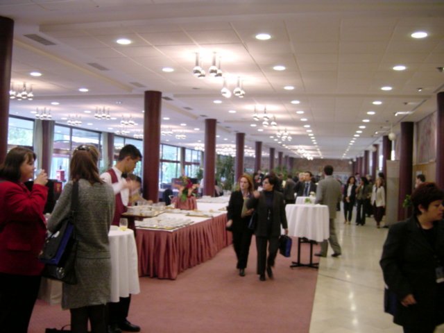 Lobby area where coffee breaks and lunch can be provided, windows on the outside