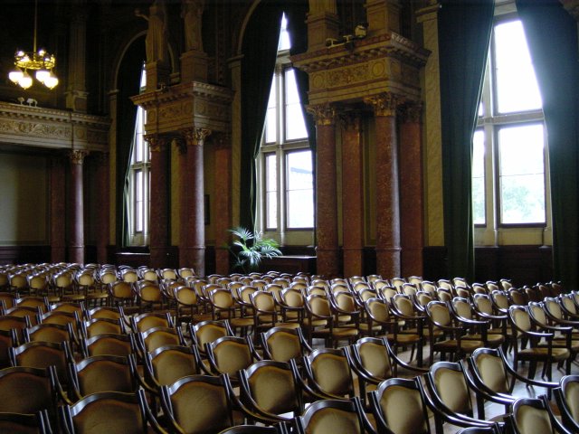 A glimpse in a luxurious nearby room