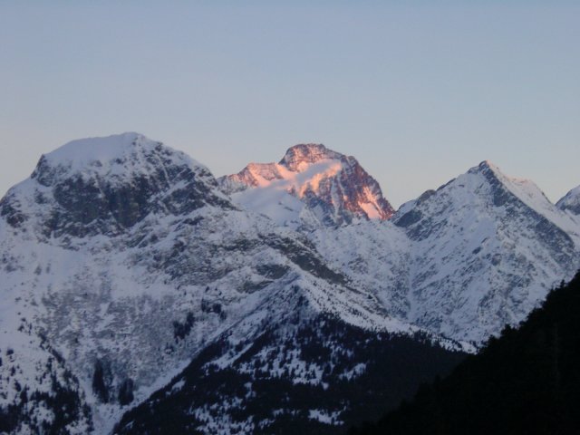 Coucher de soleil sur la montagne