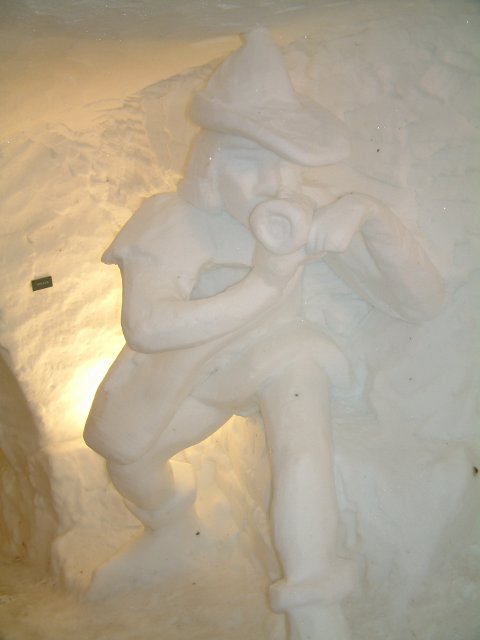 Dans la grotte de glace de l'Alpe d'Huez