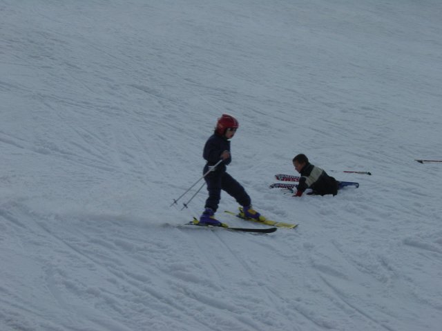 Deux petits dont une gamelle